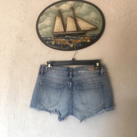 Blank NYC Cut Off Distressed Shorts Raw Hem - Picture 4 of 11